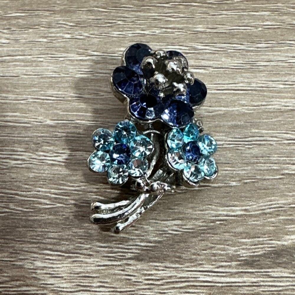 Vintage Blue Rhinestone Flower Brooch Pin‎ Small Dainty Floral Jewelry